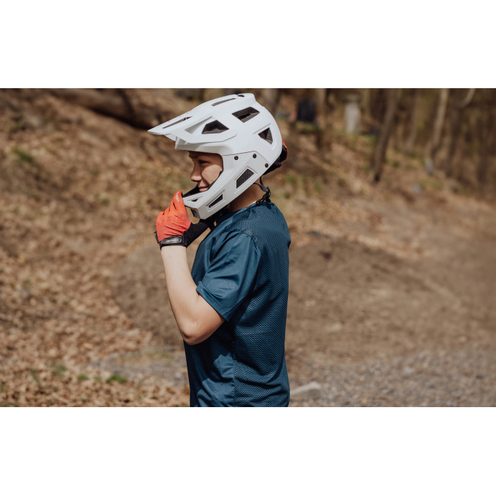 Šalmas FORCE DROP  downhill white-grey (L-XL 58-61cm)